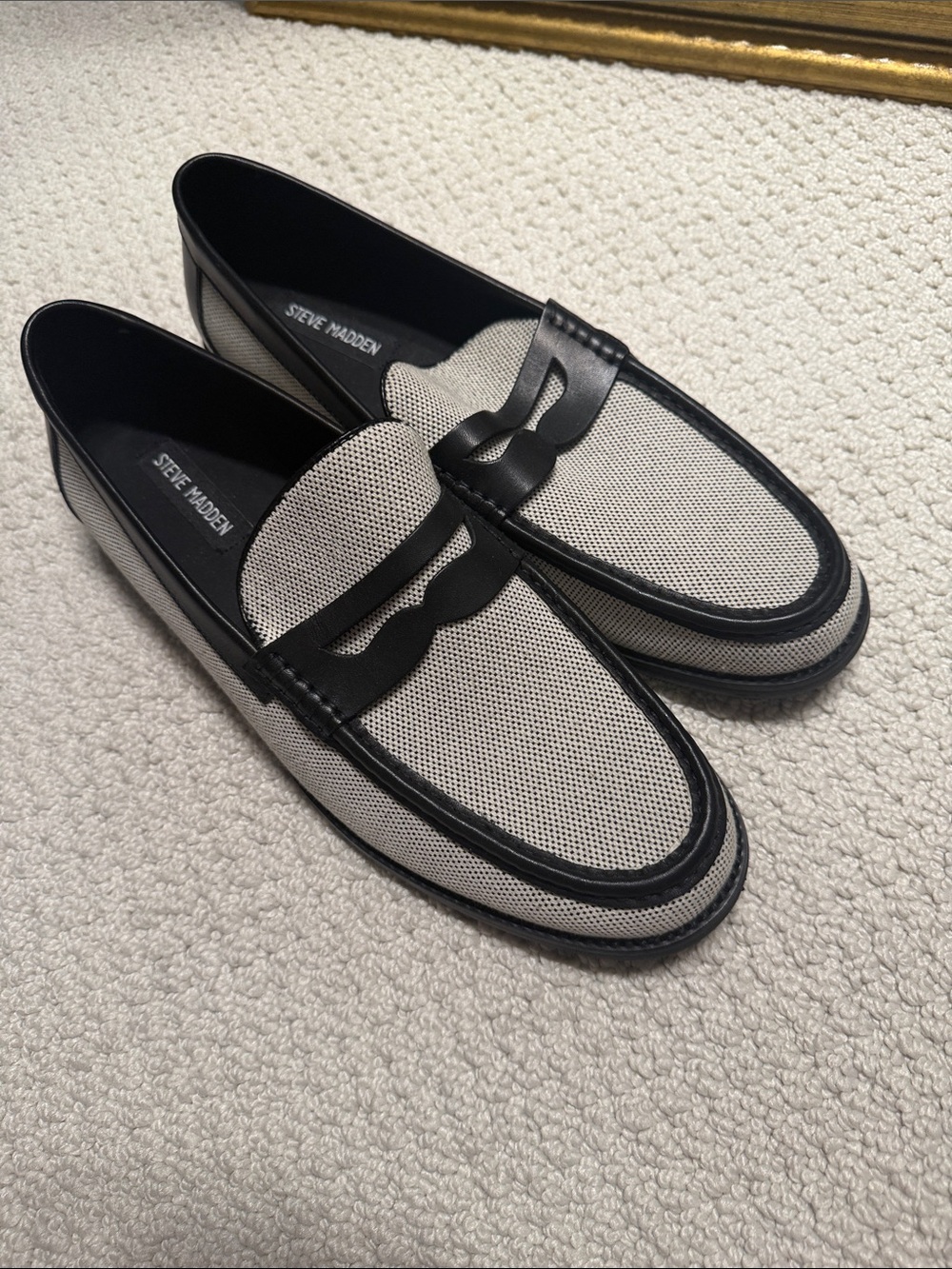 Steve Madden Black and Cream Mesh Penny Loafers Never Worn